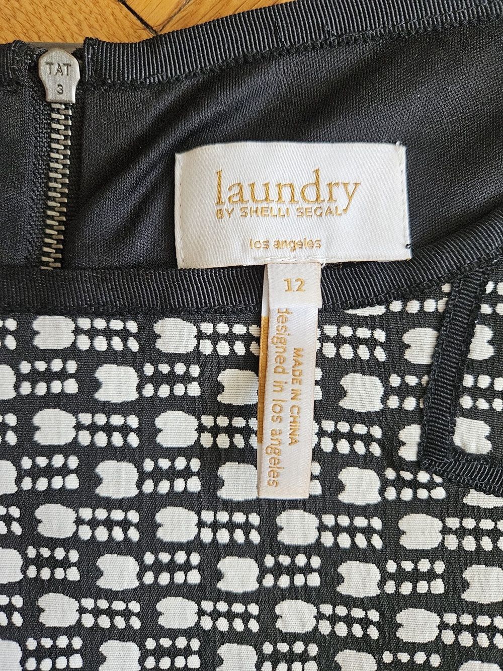 Laundry By Shelli Segal (12) Black and White Patterned Midi Sheath Dress - Picture 2 of 6